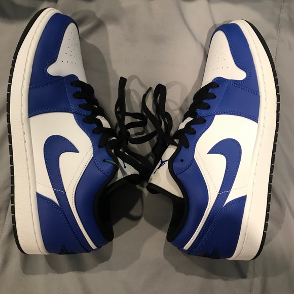 Just tryna make some quick money